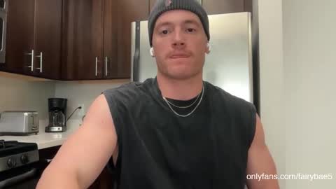 Travis online show from December 19, 2025, 6:26 pm