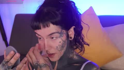 Snapshot of fairyflexxx chatting on January 18, 2026, 11:30 pm Fairy online show from January 18, 2026, 11:30 pm