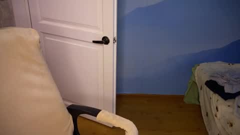 Ilona online show from September 12, 2025, 7:08 am