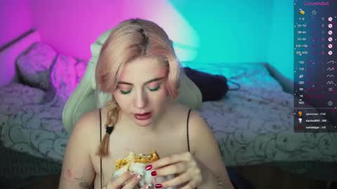 Snapshot of fairyvi chatting on March 12, 2025, 6:55 pm Vi online show from March 12, 2025, 6:55 pm