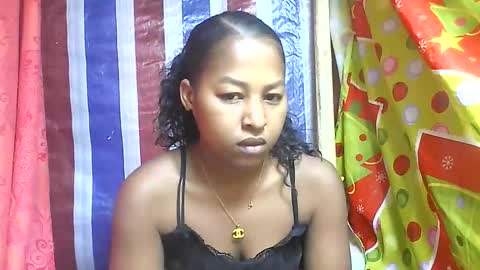 Snapshot of faissane9794 chatting on February 19, 2026, 10:44 am faissane9794 online show from February 19, 2026, 10:44 am