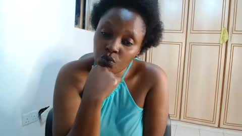 raysa4421 online show from May 9, 2026, 8:47 pm
