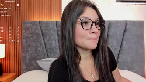  Leila.... online show from February 22, 2025, 3:25 pm