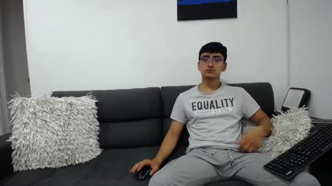 Snapshot of fallgays chatting on January 6, 2025, 1:53 am FallGays online show from January 6, 2025, 1:53 am