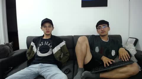 Snapshot of fallgays chatting on January 9, 2025, 2:54 am FallGays online show from January 9, 2025, 2:54 am