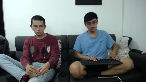 Snapshot of fallgays chatting on January 13, 2025, 12:41 am FallGays online show from January 13, 2025, 12:41 am