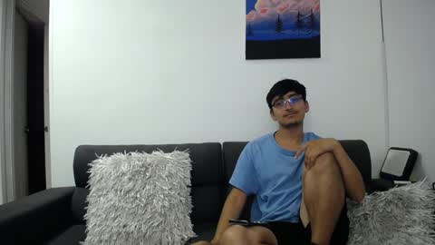 Snapshot of fallgays chatting on January 17, 2025, 3:45 am FallGays online show from January 17, 2025, 3:45 am