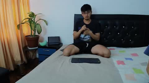 Snapshot of fallgays chatting on March 3, 2026, 9:42 pm FallGays online show from March 3, 2026, 9:42 pm