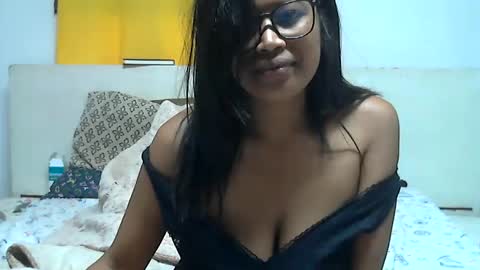 Snapshot of fantassia chatting on February 17, 2025, 8:36 pm fantassia online show from February 17, 2025, 8:36 pm