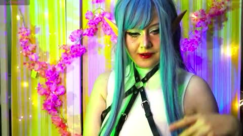 Snapshot of fantastic_fairy chatting on November 5, 2025, 10:32 pm Fairy online show from November 5, 2025, 10:32 pm