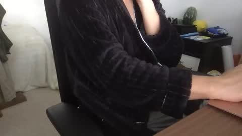 fantasticbake1 online show from September 10, 2025, 12:43 am