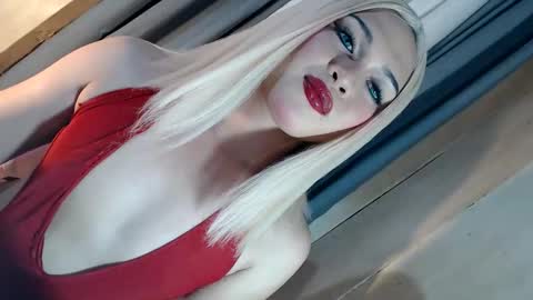Snapshot of fantasticcock69_daniella chatting on December 3, 2025, 12:14 pm DANIELLA - DONT FORGET TO GIVE ME A THUMBSU UP online show from December 3, 2025, 12:14 pm