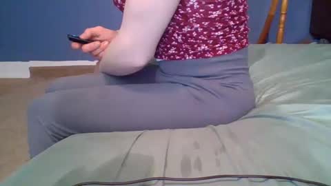 Snapshot of fantasyguy99 chatting on October 5, 2025, 8:45 am fantasyguy99 online show from October 5, 2025, 8:45 am