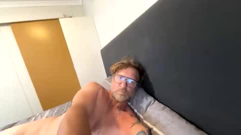 fantasying01 online show from December 1, 2025, 12:43 pm