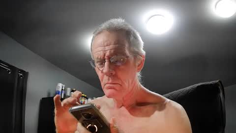 fantasyresort online show from December 2, 2024, 3:58 am