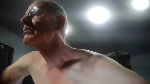 fantasyresort online show from October 6, 2025, 3:04 am