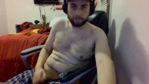 Snapshot of farmboy2398 chatting on December 21, 2024, 1:36 am farmboy2398 online show from December 21, 2024, 1:36 am