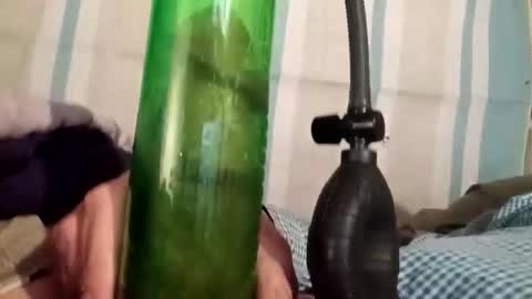 Snapshot of farrisshane1985 chatting on March 4, 2026, 8:42 am farrisshane1985 online show from March 4, 2026, 8:42 am