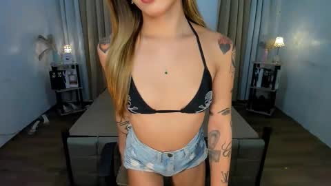 fascinatingtransvalerie online show from October 3, 2025, 12:35 pm