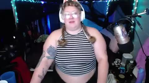 FatVeronica online show from February 4, 2025, 4:15 am