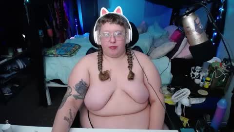 FatVeronica online show from February 19, 2025, 2:01 pm
