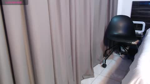 FAUSTO online show from November 24, 2025, 3:56 pm