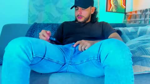 favid95 online show from November 3, 2025, 1:51 am