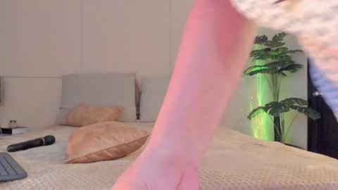 Snapshot of fay_miller2 chatting on September 25, 2025, 1:09 am welcome to my world  online show from September 25, 2025, 1:09 am