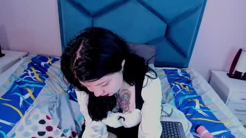 Snapshot of fayevalentiine chatting on December 26, 2024, 6:33 pm Fayevalentiine online show from December 26, 2024, 6:33 pm