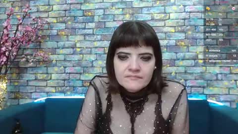 Snapshot of feelsgoodwoman chatting on January 2, 2025, 10:11 pm Laura online show from January 2, 2025, 10:11 pm