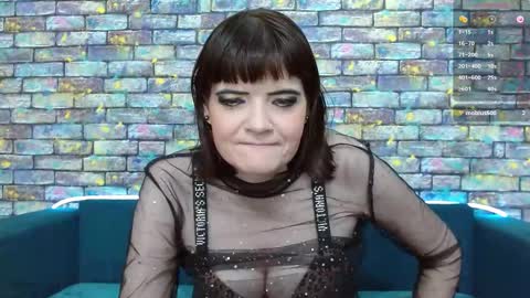Snapshot of feelsgoodwoman chatting on January 25, 2025, 1:10 am Laura online show from January 25, 2025, 1:10 am