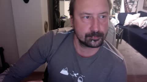 Snapshot of feetkissboy chatting on November 4, 2025, 5:01 pm feetkissboy online show from November 4, 2025, 5:01 pm