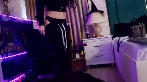 FeetVibe online show from November 3, 2025, 8:59 am