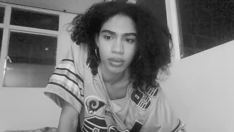 Snapshot of felinexoxo chatting on October 19, 2025, 10:05 am FELINE online show from October 19, 2025, 10:05 am