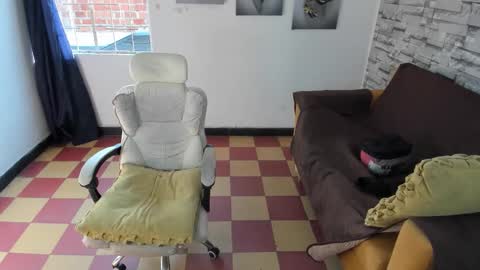 Snapshot of felipe_colinss chatting on May 7, 2026, 12:21 pm felipe colinss online show from May 7, 2026, 12:21 pm