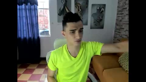 Snapshot of felipe_colinss chatting on May 18, 2026, 12:22 pm felipe colinss online show from May 18, 2026, 12:22 pm