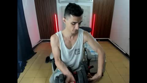 Snapshot of felipe_colinss chatting on May 19, 2026, 12:33 pm felipe colinss online show from May 19, 2026, 12:33 pm