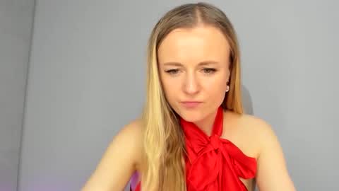 felorina online show from April 16, 2026, 9:39 pm