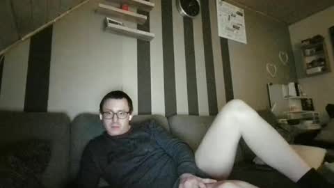 femalefeetlover689517 online show from May 2, 2026, 12:04 am