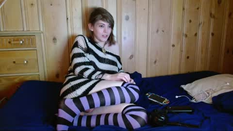 femboyflowers online show from February 7, 2025, 2:47 pm