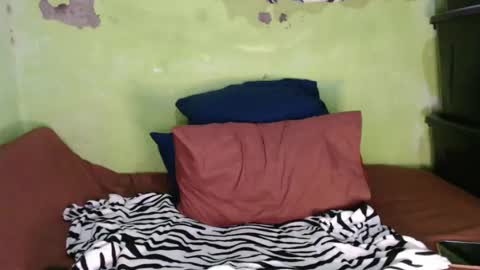 feminine_tsx online show from January 15, 2026, 4:39 am