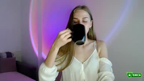 Femke online show from October 25, 2025, 2:13 pm