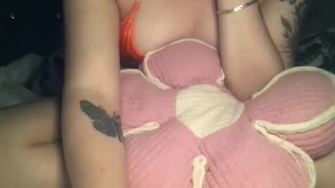 Snapshot of femmefatalebabe chatting on October 31, 2025, 5:41 am     online show from October 31, 2025, 5:41 am