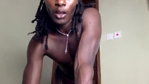 Snapshot of femmenigma chatting on April 19, 2026, 6:21 pm femmenigma online show from April 19, 2026, 6:21 pm