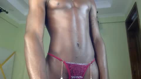 Snapshot of femmenigma chatting on April 27, 2026, 12:36 pm femmenigma online show from April 27, 2026, 12:36 pm
