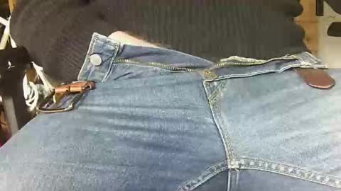 Snapshot of fenderjaguar667 chatting on March 11, 2025, 12:28 pm fenderjaguar667 online show from March 11, 2025, 12:28 pm