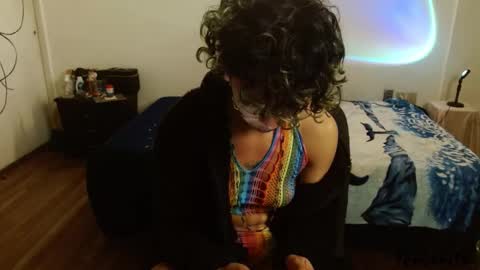 Fenix online show from March 6, 2025, 8:27 pm