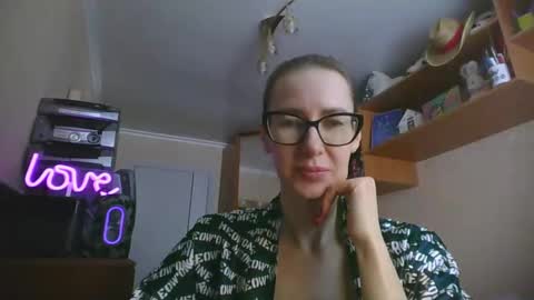 feraliss online show from February 11, 2026, 9:58 am