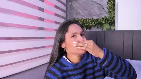 fernanda_liie_ online show from November 25, 2025, 12:16 pm