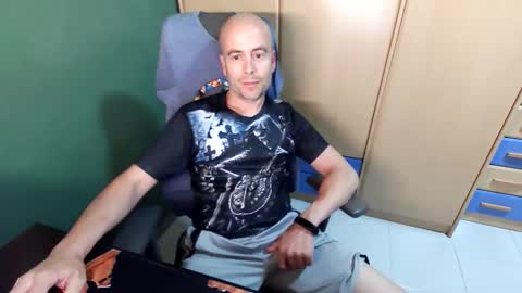 Snapshot of fernandez83 chatting on May 23, 2026, 9:19 pm fernandez83 online show from May 23, 2026, 9:19 pm